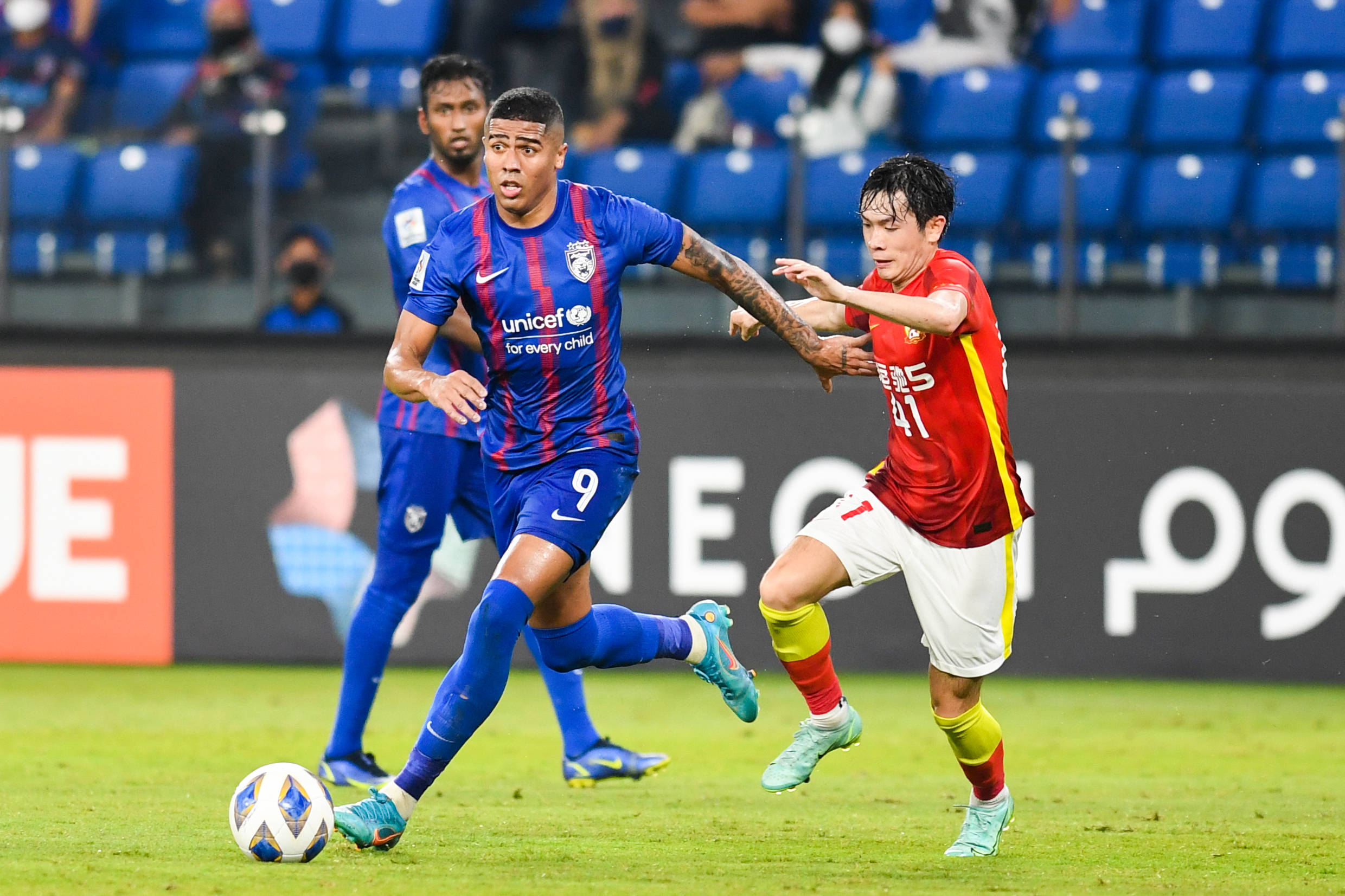 大发娱乐官方网站-亚冠赛场上各队实力对比，竞争格外激烈的简单介绍