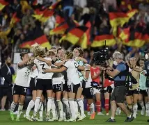 大发娱乐-欧洲女足联赛：豪门球队争夺冠军荣誉(中国女足与美国队争夺冠亚军)